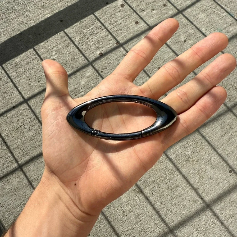 Oakley Carabiner Keychain Clip‎ Black Gray Icon Software Gorpcore Vintage Y2K